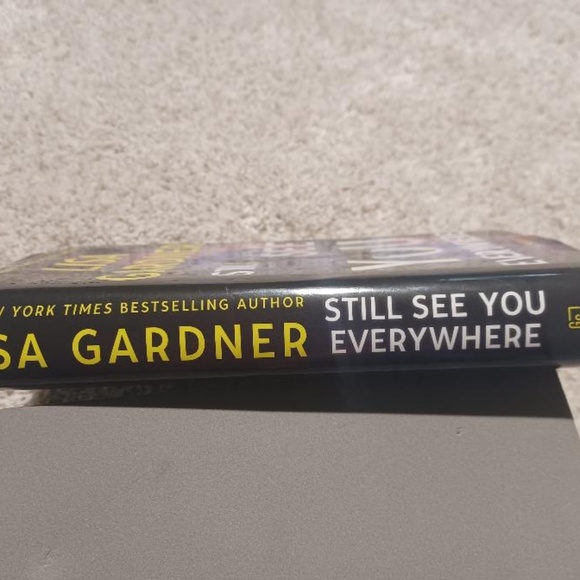 LISA GARDNER 'Still See You Everywhere' Hardback - Picture 4 of 6